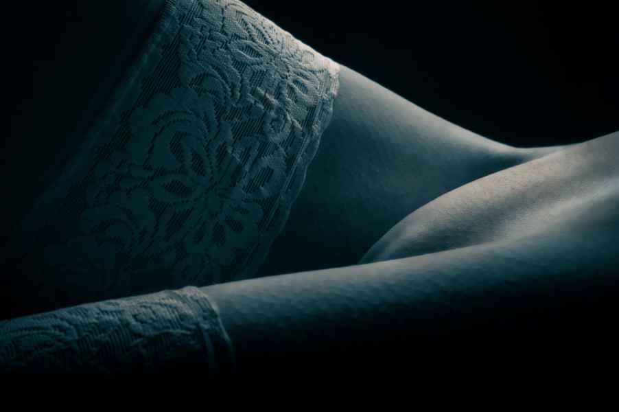 fotografia sensualna w czerni i bieli slask 057